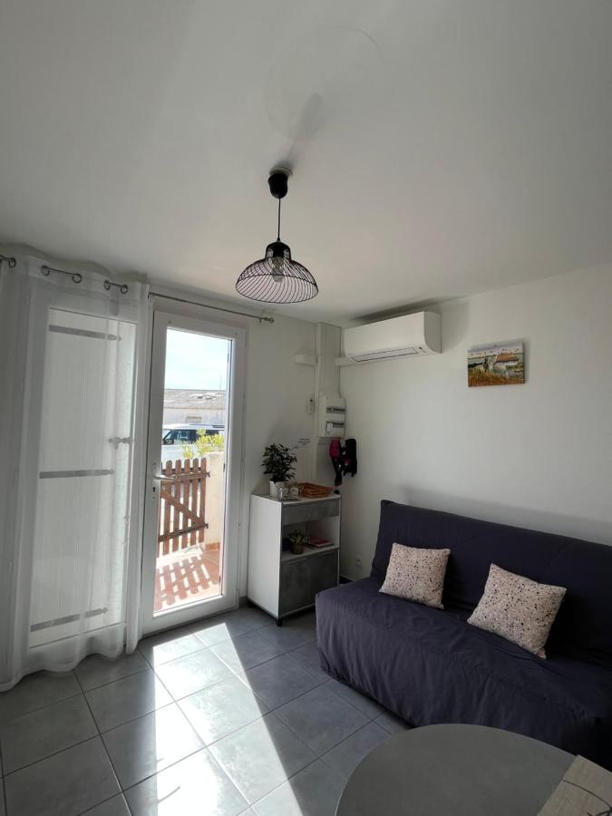 Apartamento Appt calme ensoleillé fonctionnel Saintes-Maries-de-la-Mer Exterior foto